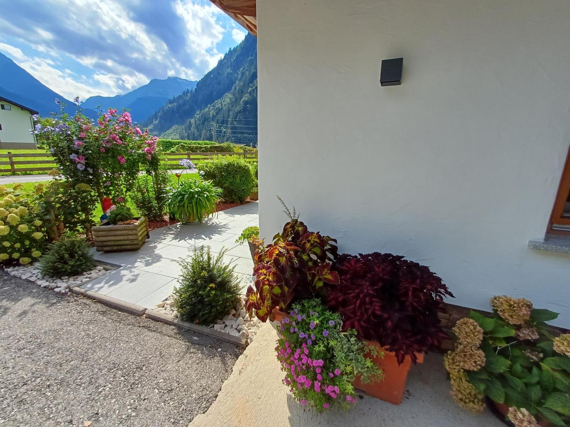 Landhaus Eberler Mayrhofen Exterior foto