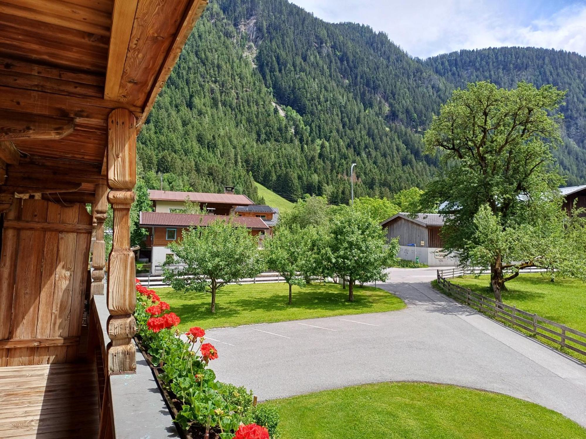 Landhaus Eberler Mayrhofen Exterior foto